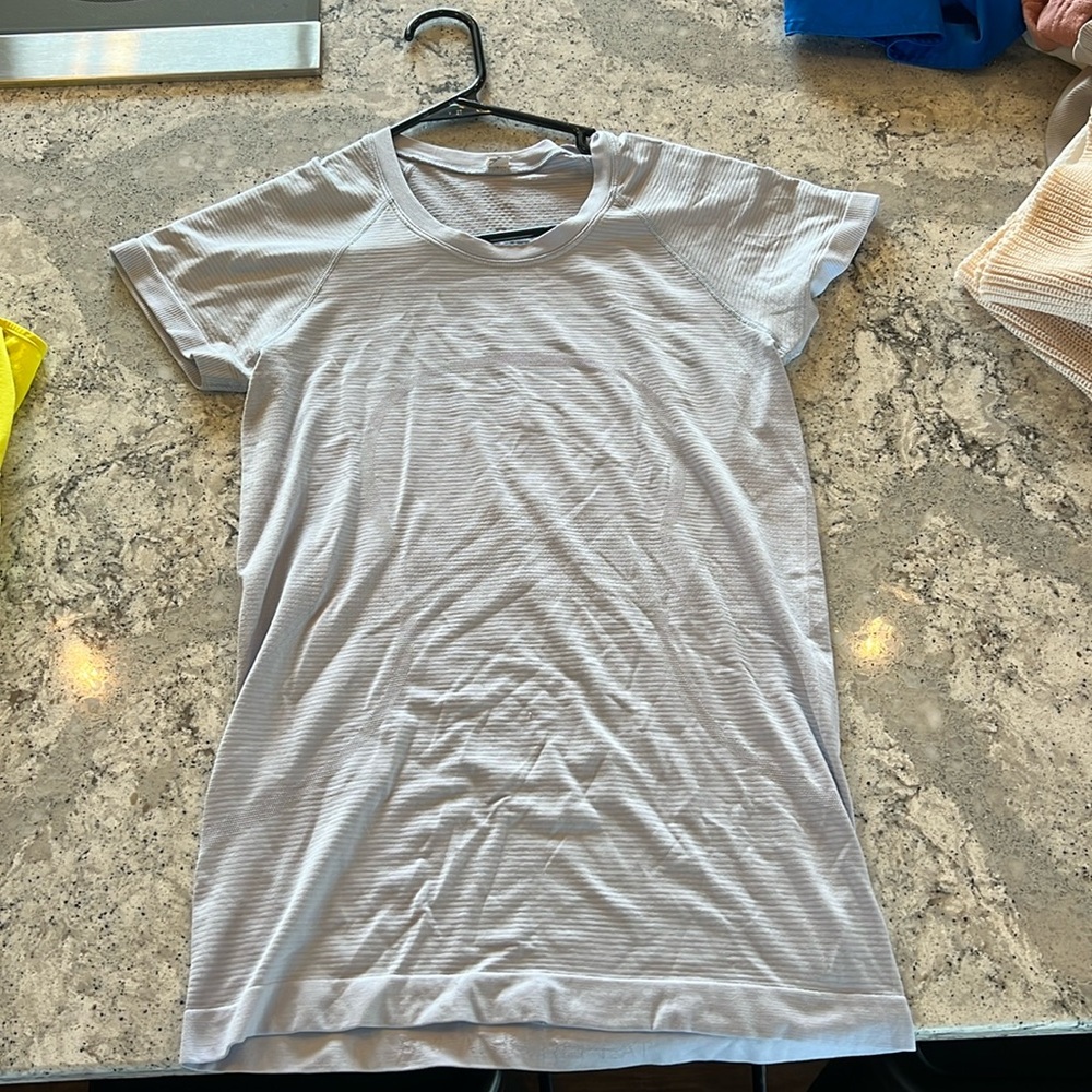 Lululemon Swiftly Tech Lavender Size 6 - image 1